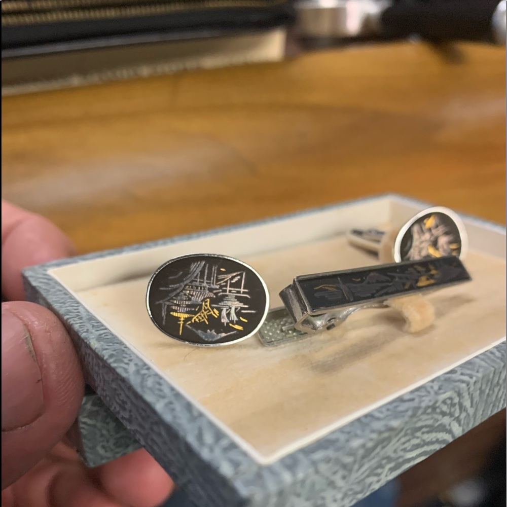 Amita Japanese Vintage Cuff Link and Tie Clip set - Picture 2 of 2